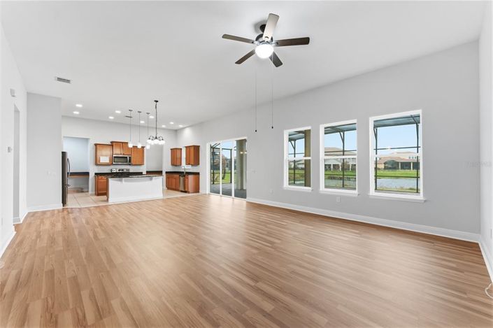 Image No.11-Propriété de 4 chambres à vendre à Kissimmee