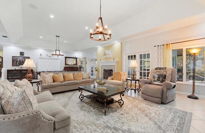 Image No.11-3 Bed Property for sale