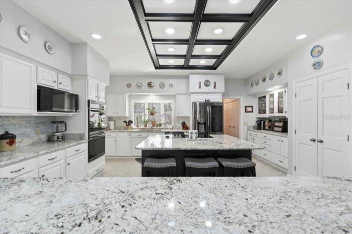 Image No.28-3 Bed Property for sale