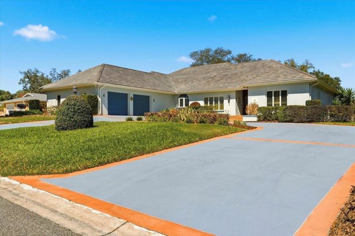 Image No.3-3 Bed Property for sale