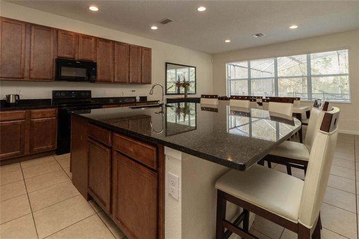 Image No.4-Propriété de 6 chambres à vendre à Kissimmee