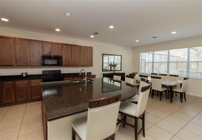 Image No.5-Propriété de 6 chambres à vendre à Kissimmee