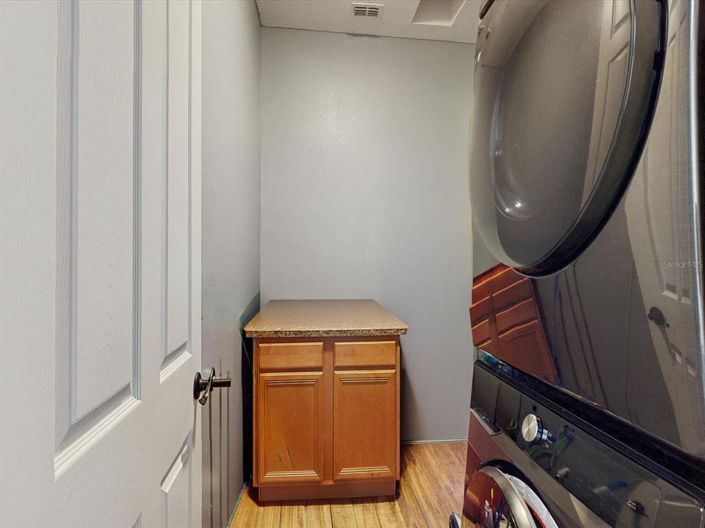 Image No.12-4 Bed Property for sale