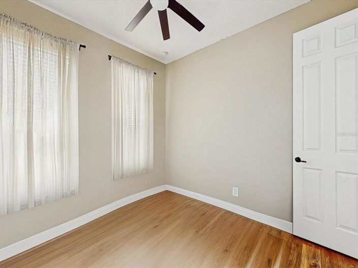 Image No.13-4 Bed Property for sale