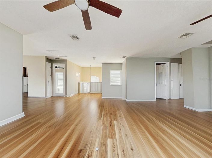 Image No.16-4 Bed Property for sale