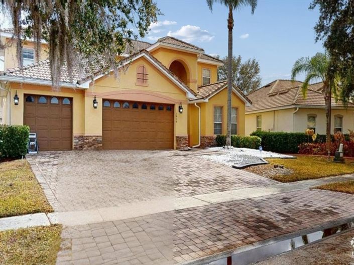 Image No.2-4 Bed Property for sale