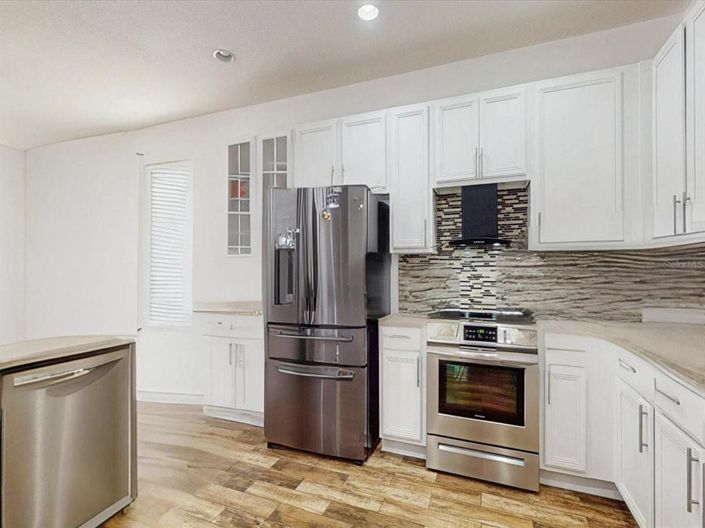 Image No.7-4 Bed Property for sale