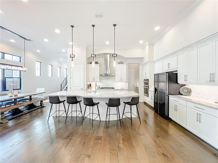 Image No.15-3 Bed Property for sale