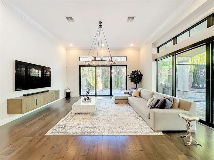 Image No.23-3 Bed Property for sale