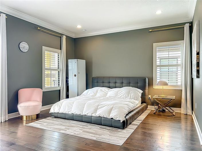 Image No.37-3 Bed Property for sale