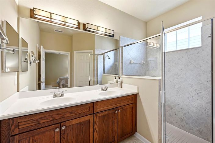 Image No.26-3 Bed Property for sale