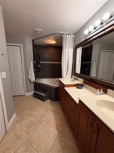 Image No.19-3 Bed Property for sale