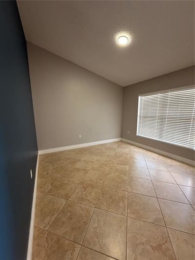 Image No.8-3 Bed Property for sale