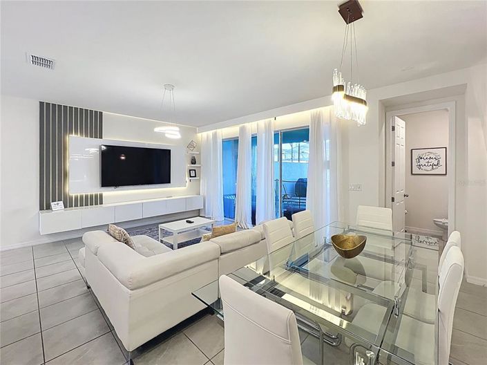 Image No.13-5 Bed Townhouse for sale