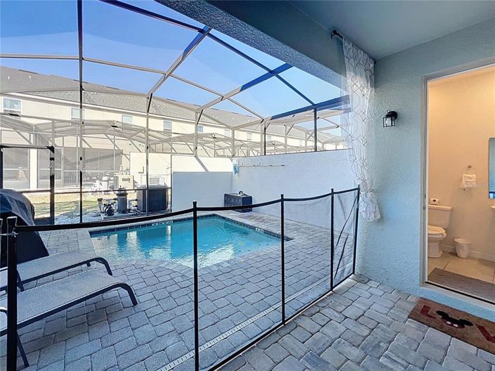 Image No.18-5 Bed Townhouse for sale