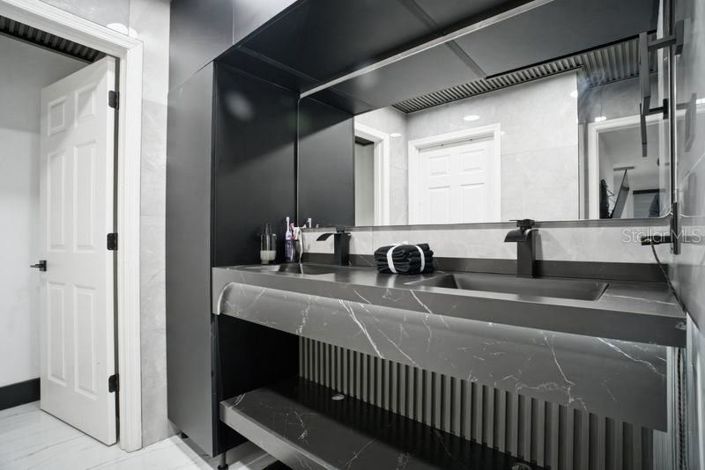 Image No.18-Propriété de 6 chambres à vendre à Kissimmee