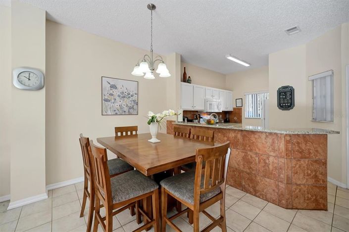 Image No.11-3 Bed Townhouse for sale