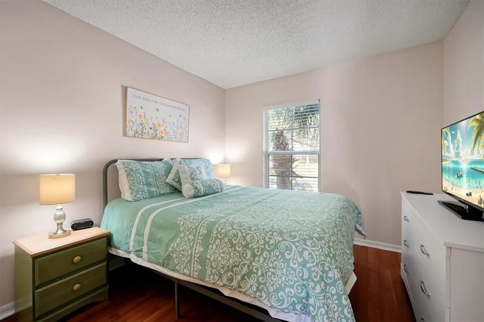 Image No.27-3 Bed Townhouse for sale