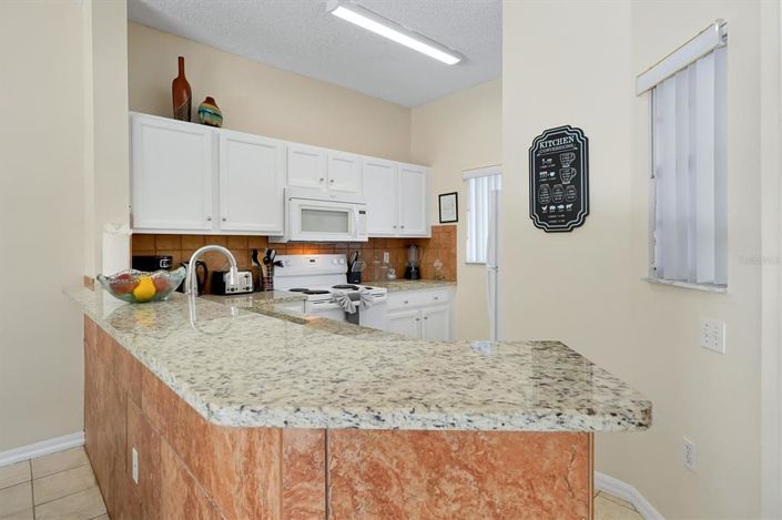 Image No.6-3 Bed Townhouse for sale