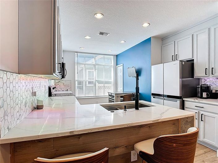 Image No.4-3 Bed Property for sale