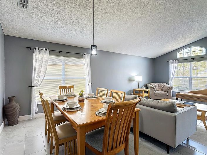 Image No.7-Propriété de 4 chambres à vendre à Kissimmee