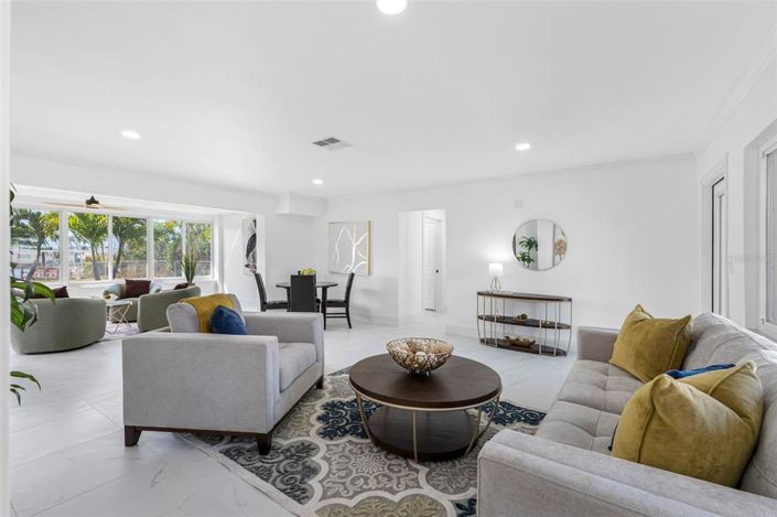 Image No.9-Propriété de 3 chambres à vendre à Treasure Island