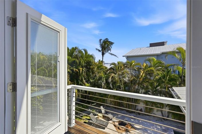 Image No.16-4 Bed Property for sale