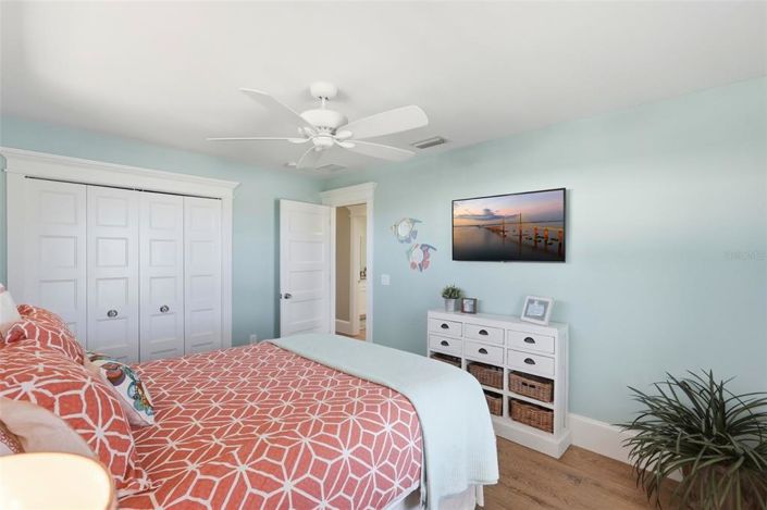 Image No.25-4 Bed Property for sale