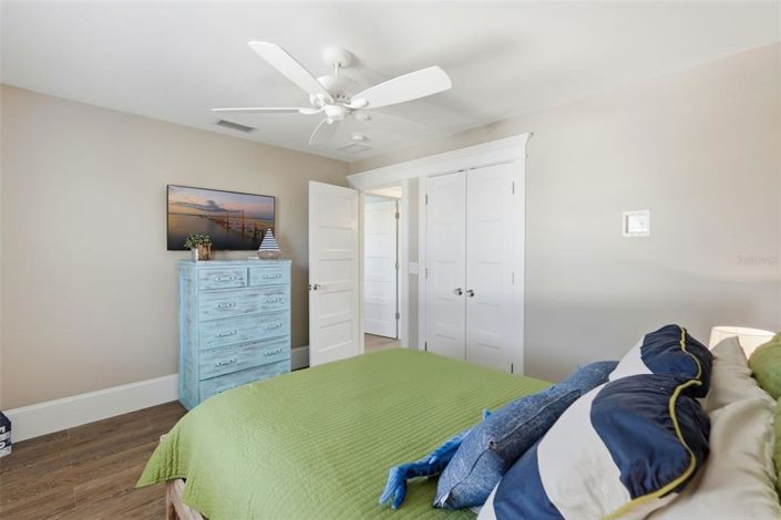 Image No.28-4 Bed Property for sale