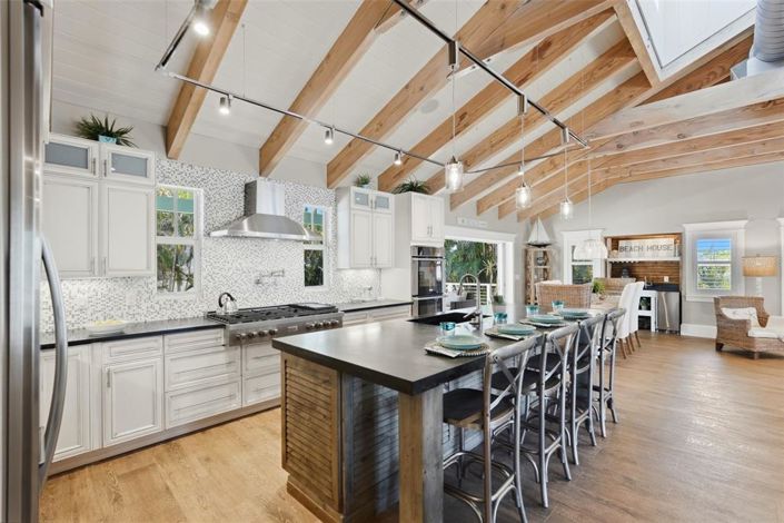 Image No.9-4 Bed Property for sale