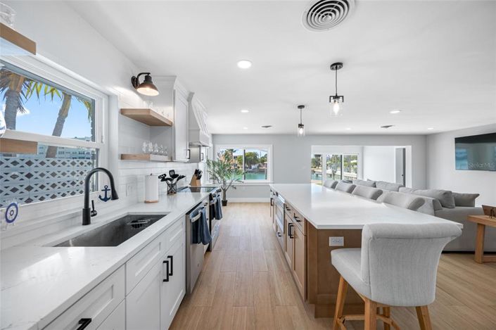 Image No.14-3 Bed Property for sale