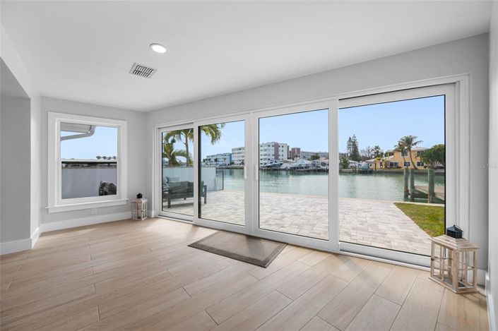 Image No.17-3 Bed Property for sale