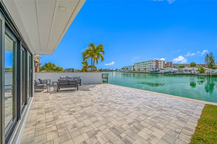 Image No.19-3 Bed Property for sale