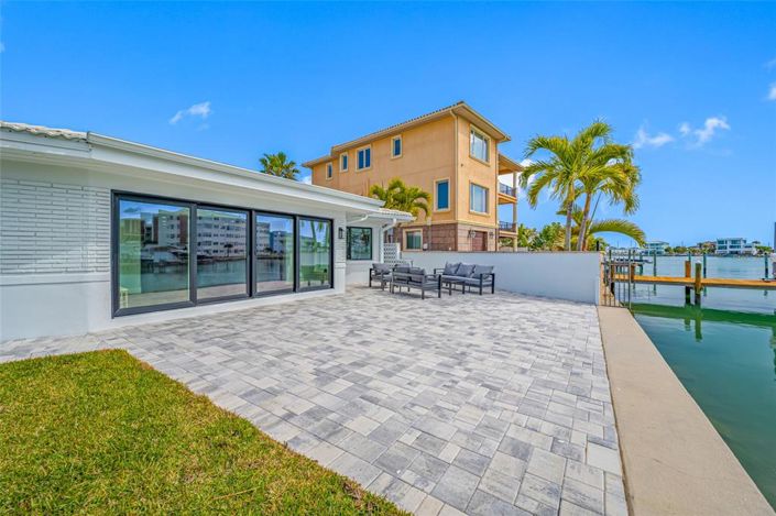 Image No.21-3 Bed Property for sale