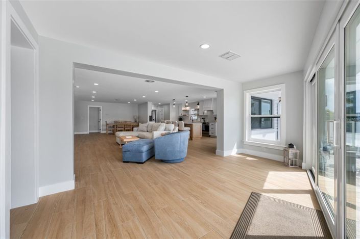 Image No.22-3 Bed Property for sale