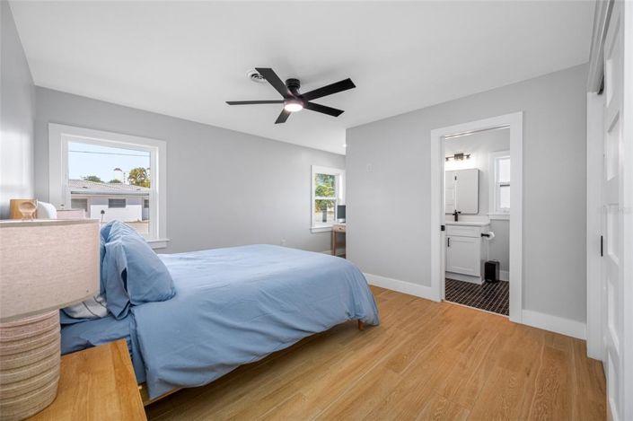 Image No.34-3 Bed Property for sale