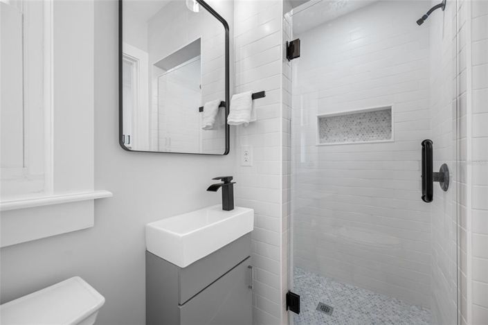 Image No.40-3 Bed Property for sale