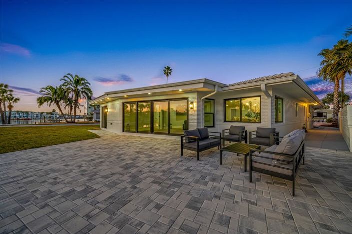 Image No.49-3 Bed Property for sale