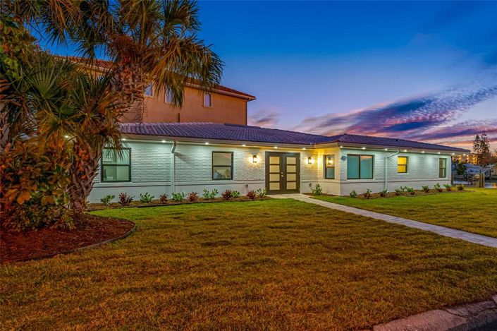 Image No.53-3 Bed Property for sale