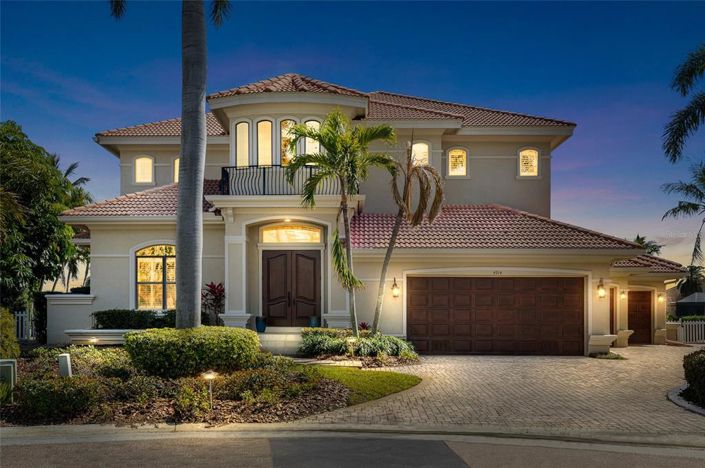 Image No.2-Propriété de 5 chambres à vendre à St. Petersburg