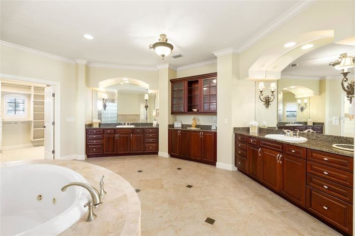 Image No.31-Propriété de 5 chambres à vendre à St. Petersburg