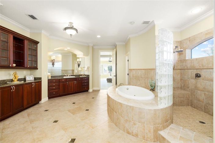 Image No.32-Propriété de 5 chambres à vendre à St. Petersburg