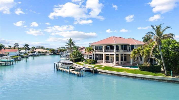 Image No.5-Propriété de 5 chambres à vendre à St. Petersburg