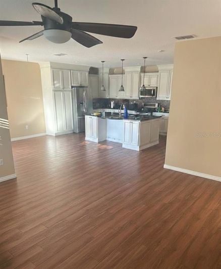 Image No.4-4 Bed Property for sale