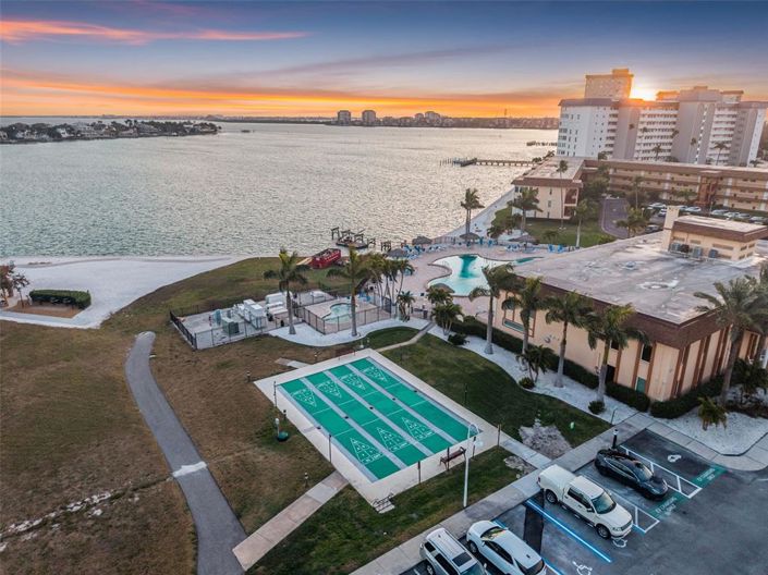 Image No.25-2 Bed Property for sale