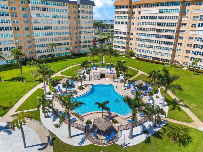 Image No.27-2 Bed Property for sale