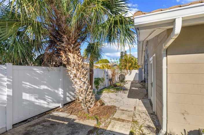 Image No.27-3 Bed Property for sale