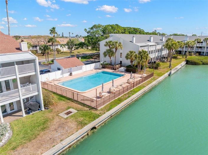 Image No.33-2 Bed Property for sale