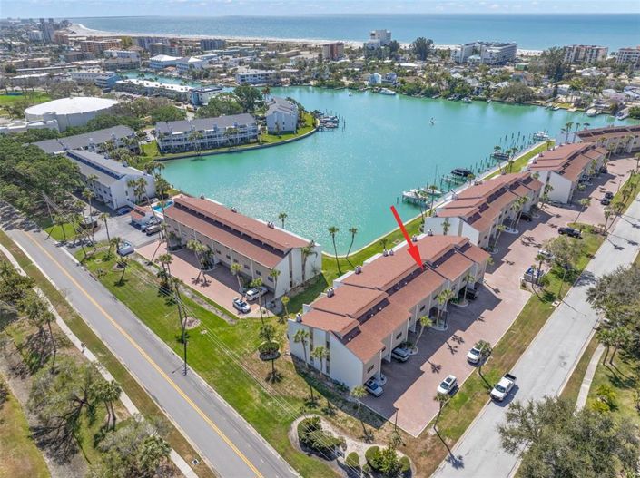 Image No.37-2 Bed Property for sale