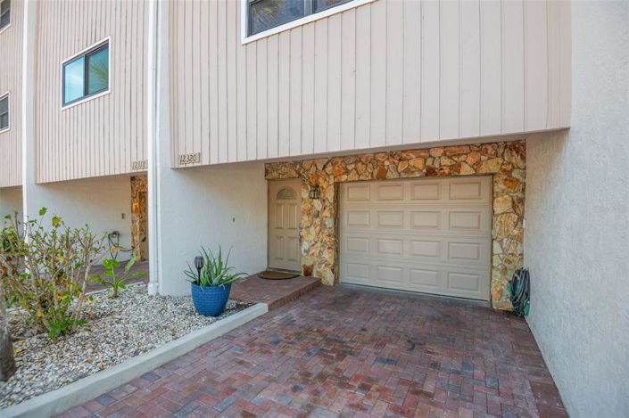 Image No.4-2 Bed Property for sale